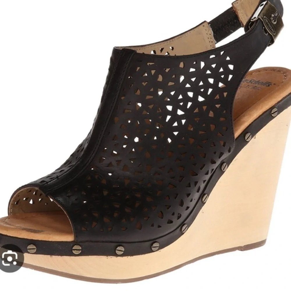 Dr. Scholls studs along